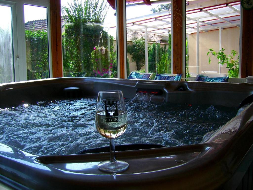Agria Wellness Guesthouse Eger Exterior foto